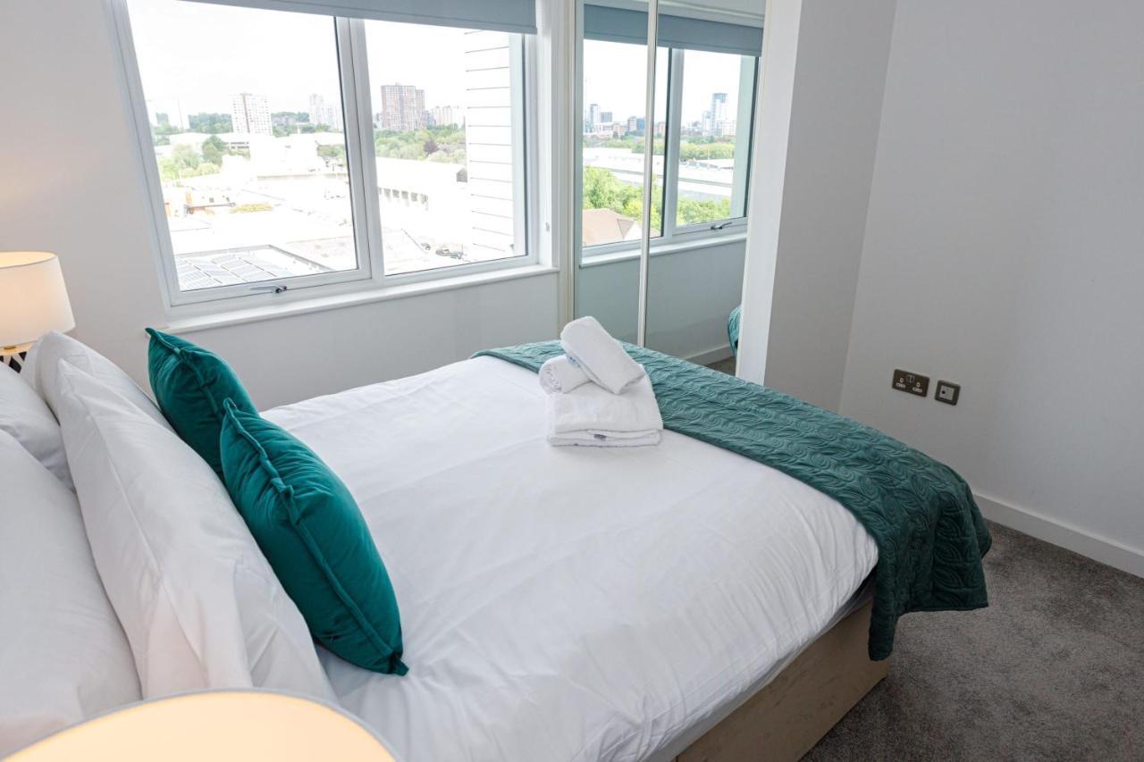 Contemporary 2 Bedroom Duplex In Salford Manchester Exteriér fotografie