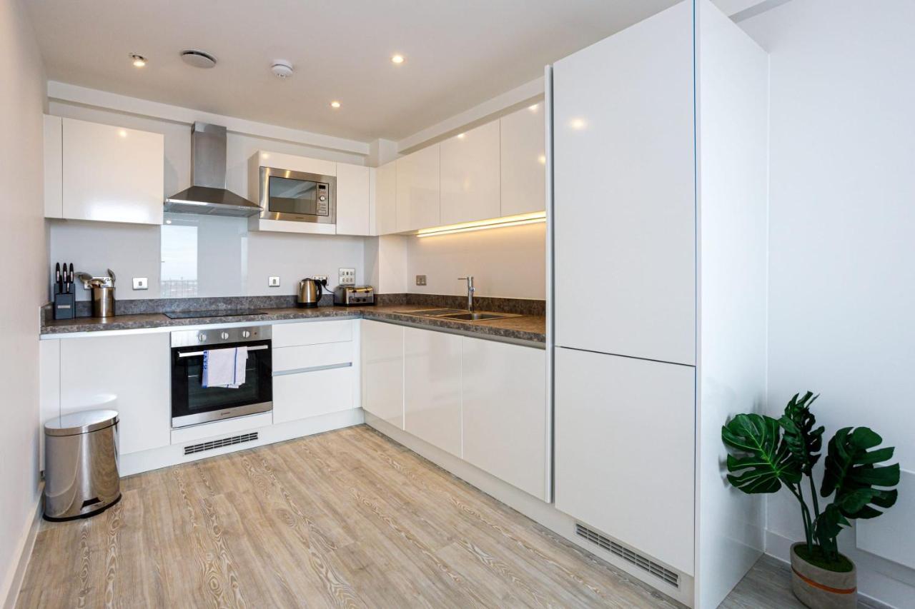 Contemporary 2 Bedroom Duplex In Salford Manchester Exteriér fotografie