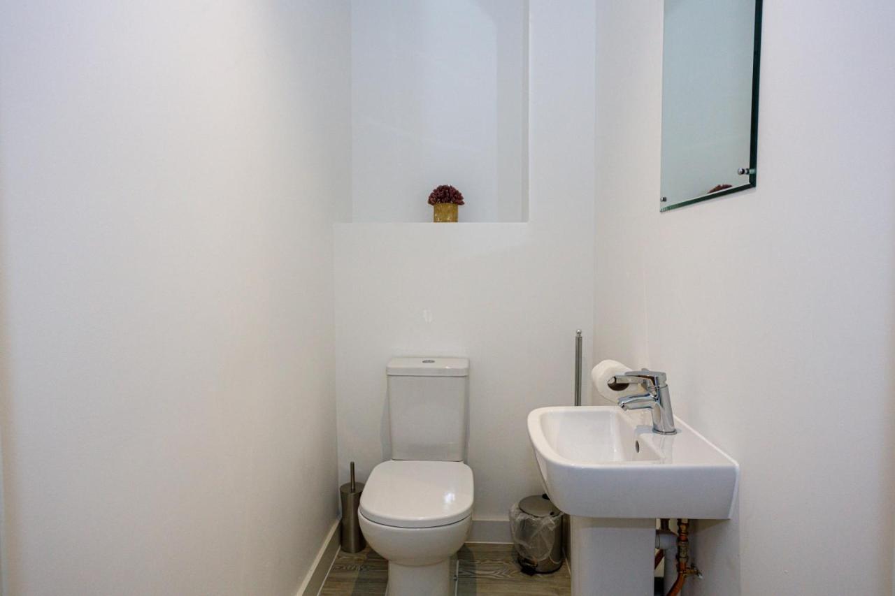 Contemporary 2 Bedroom Duplex In Salford Manchester Exteriér fotografie