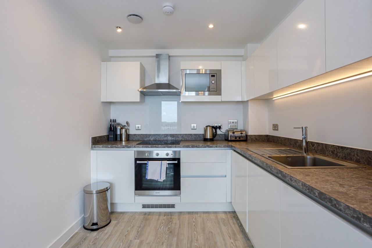 Contemporary 2 Bedroom Duplex In Salford Manchester Exteriér fotografie
